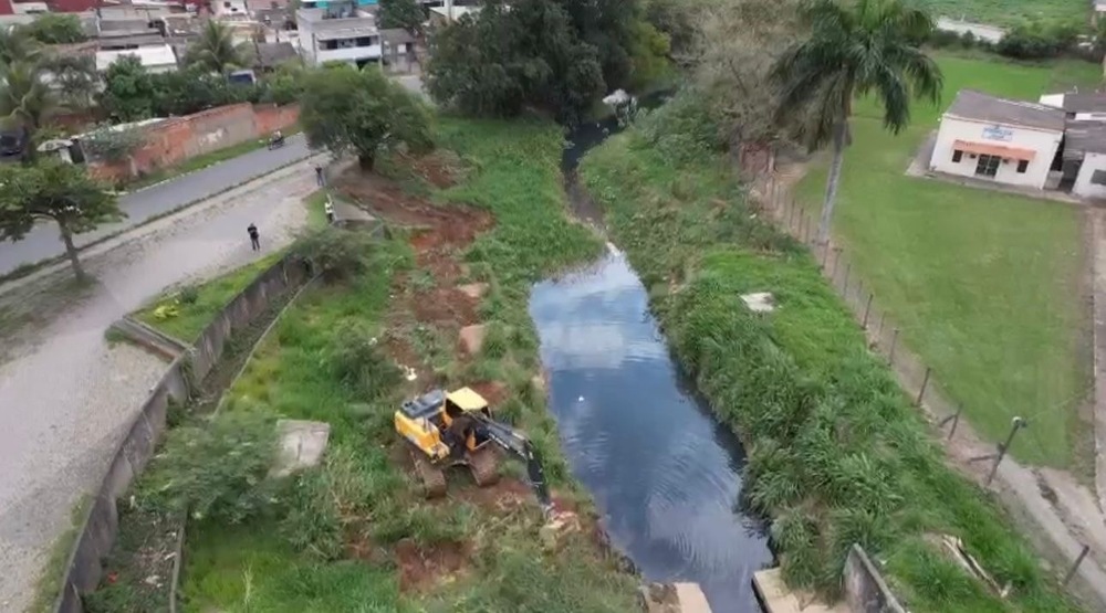 Tande Vieira anuncia a ação de mais uma parceria entre o Governo do Estado e a prefeitura de Resende: o Programa Limpa Rio