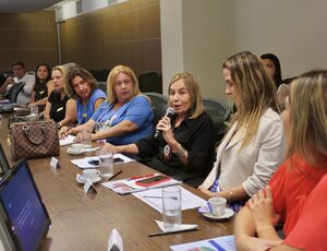 Flamengo, Vasco, Botafogo e Fluminense se reúnem para prevenir a violência contra mulheres nos estádios no Rio