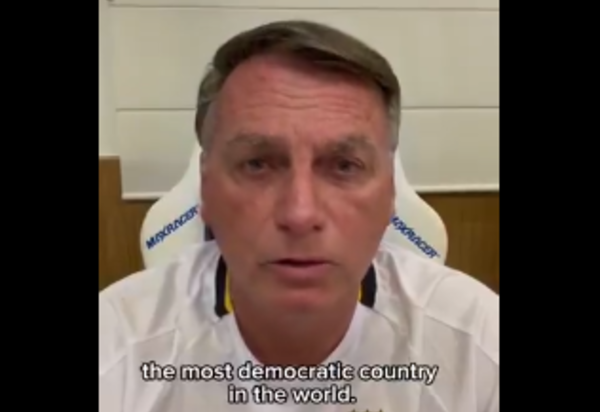 Ex-Presidente Bolsonaro faz apelo Dramático por Vitória de Trump e afirma está inelegível sem ter cometido um crime sequer.