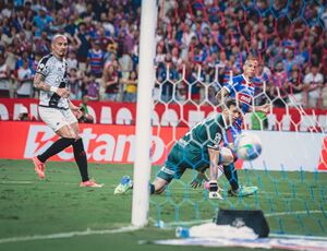 Vasco perde para o Fortaleza e fica mais distante do sonho da vaga na Libertadores