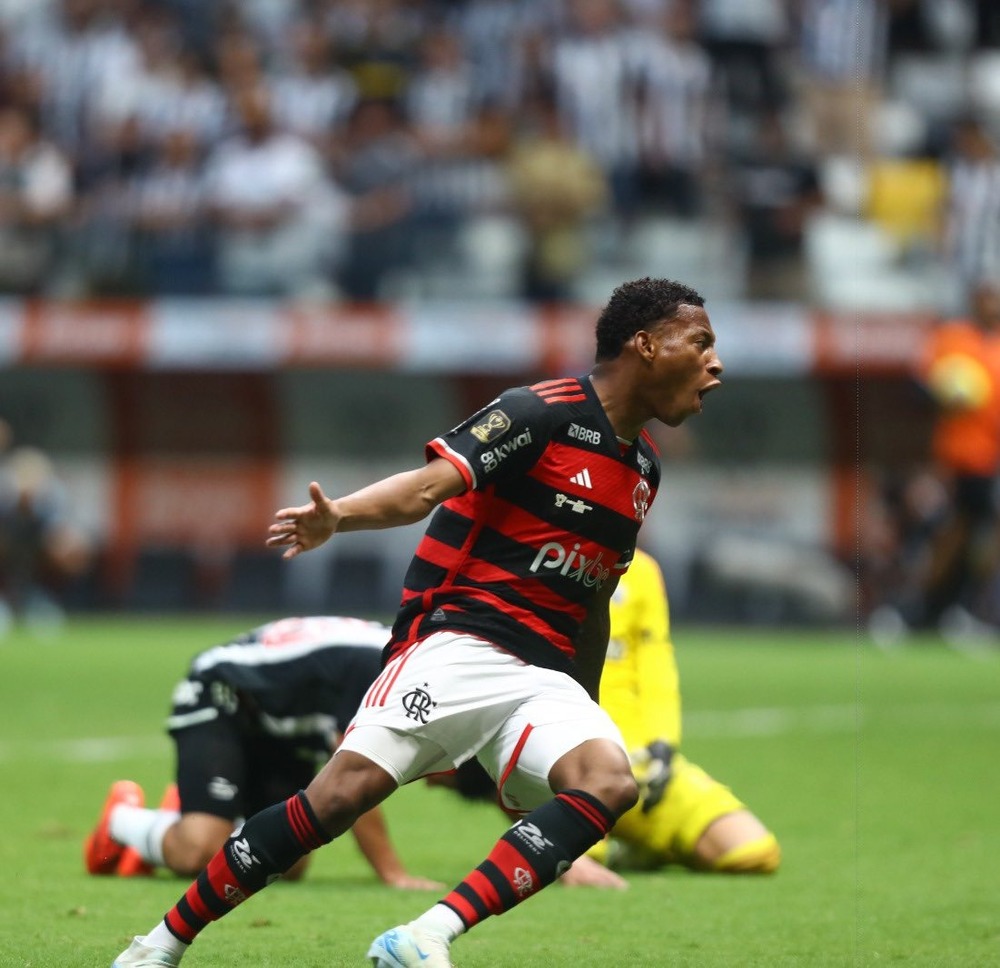 Flamengo domina Atlético-MG e é pentacampeão da Copa do Brasil