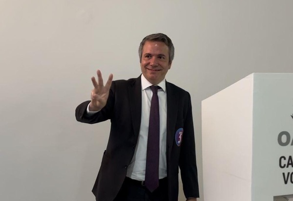 Eleição da OAB-RJ acontece nesta segunda; candidato à presidência, Marcello Oliveira vota pela manhã