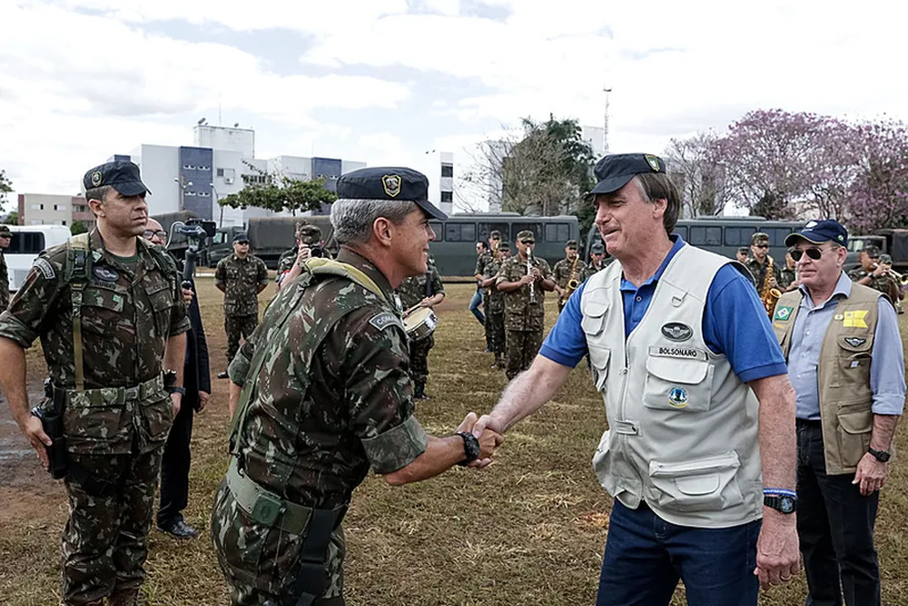 Durante reclusão de Bolsonaro depois da eleição, Braga Netto esteve na residência oficial do governo 55 vezes