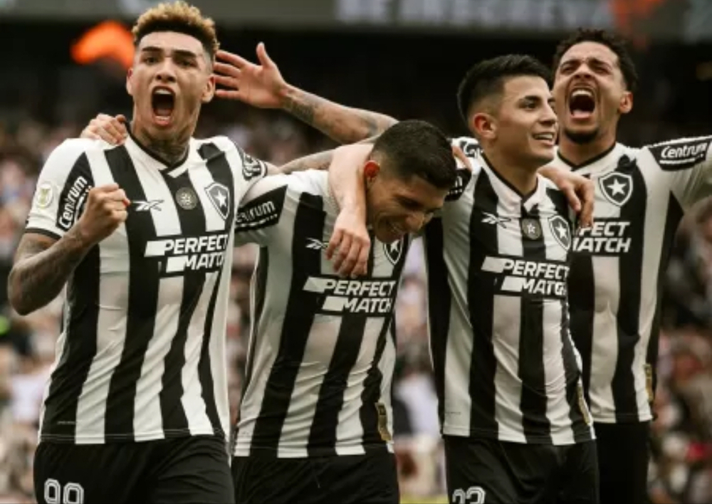 Tri! Botafogo vence o São Paulo e conquista o Brasileirão após 29 anos