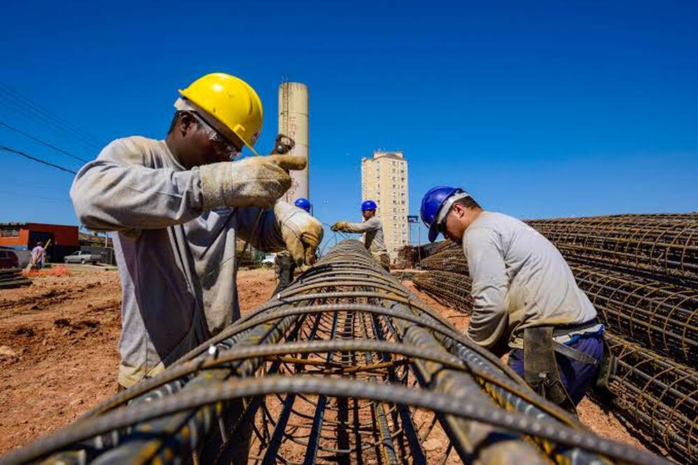 Mercado de trabalho em alta: Brasil registra menor taxa de desocupação da história