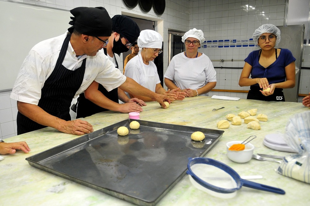 Faetec oferece mais de 11 mil vagas em cursos profissionalizantes gratuitos