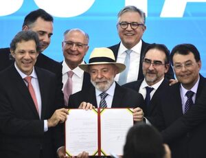 Lula Sanciona Reforma Tributária e Garante Alimentos Mais Baratos