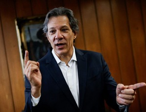 Haddad dá um conselho sobre por que não compraria um dólar acima de R$ 5,70, considerando os fundamentos econômicos do Brasil