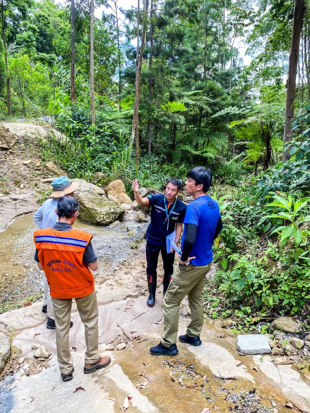 Prevenção de desastres naturais: Equipe da Cooperação Brasil-Japão apresenta projeto da Barreira SABO em Teresópolis