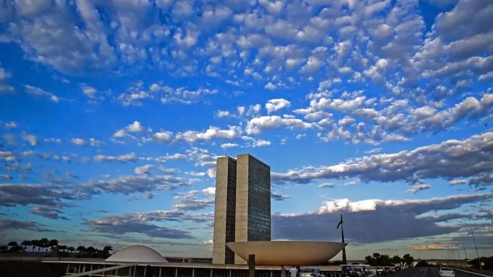 Congresso Nacional elege novos líderes e redefine forças políticas