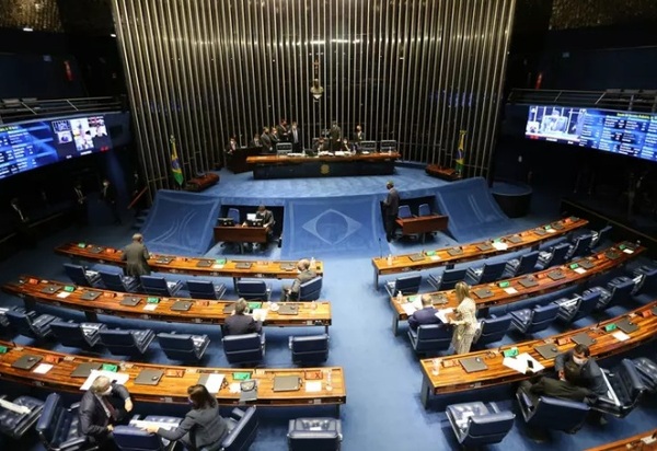 Urgente: TRF suspende liminar que barrava indicação de Renan; senadores dão início a CPI da Covid-19