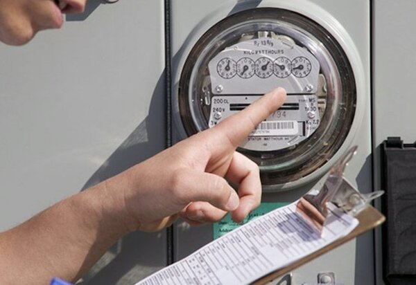 Conta de luz fica mais cara hoje e Eletrobrás pode ser privatizada 