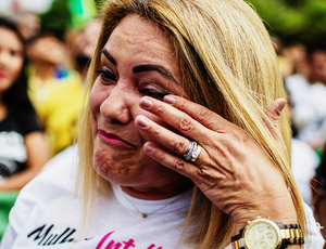 Ex-empregado afirma que ex-mulher de Bolsonaro forjou roubo de Land Rover para receber seguro