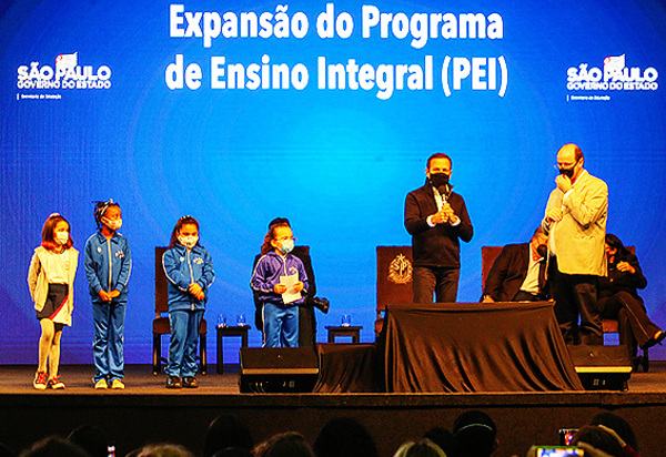 Expansão do Programa de Ensino Integral em 2 mil escolas terá mais de 1 milhão de vagas