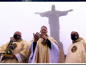 Com Padre Marcelo Rossi, Santa Missa é celebrada para comemorar 90 anos do Cristo Redentor