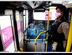 Prefeitura do Rio lança o BRT Rosa com espaço exclusivo para mulheres