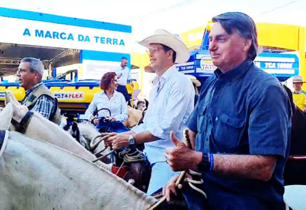 Bolsonaro garante que decreto que perdoa Silveira será cumprido e faz nova ameaça ao STF