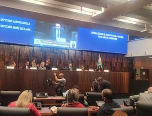  A Delegada de Polícia Federal Paula Mary recebeu a Medalha Tiradentes