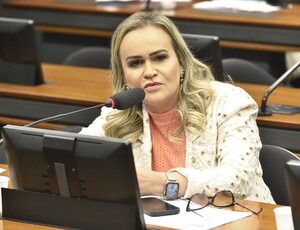 Projeto de lei que obriga serviços assistenciais a notificarem maus-tratos contra idosos avança na Câmara dos Deputados