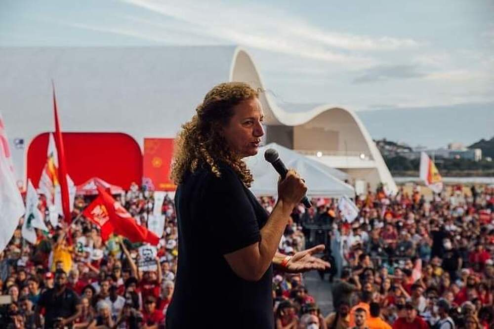 Câmara dos vereadores de Niterói aprova título de cidadã niteroiense para Jandira Feghali