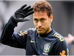 FUTEBOL: De saída do PSG o astro Neymar está de olho no Fla