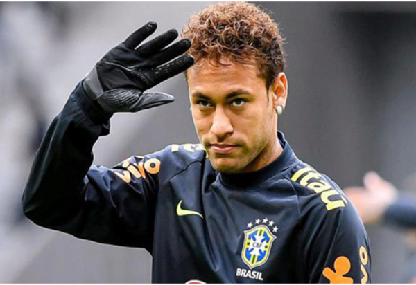 FUTEBOL: De saída do PSG o astro Neymar está de olho no Fla