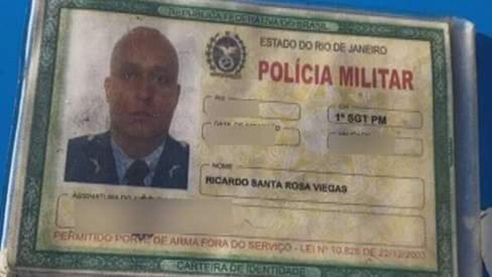 Sargento da PM é encontrado morto em  carro em Belford Roxo.