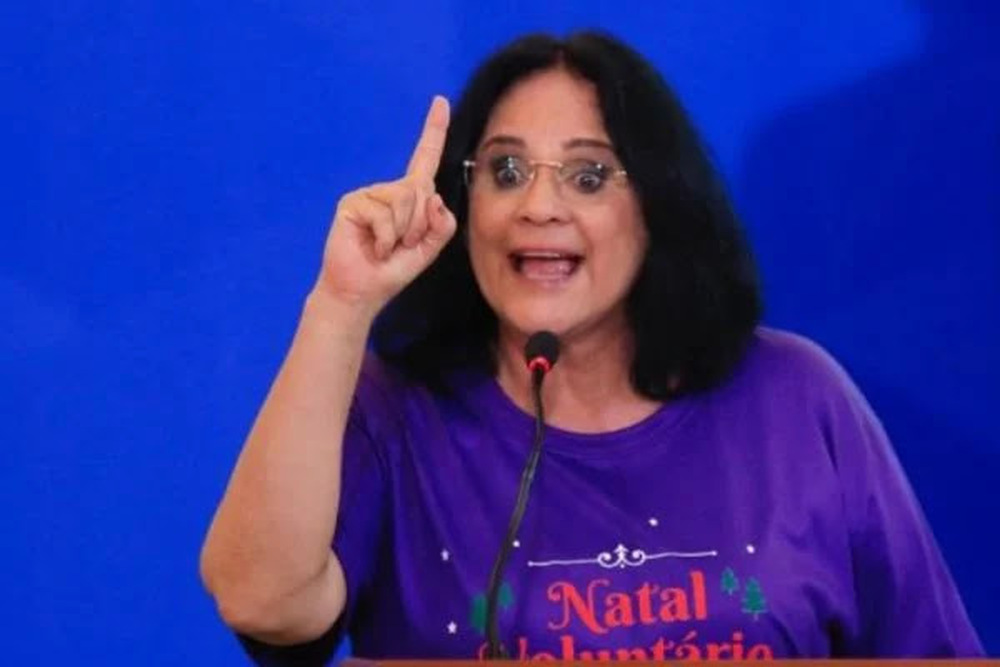 Damares Alves será candidata avulsa ao Senado