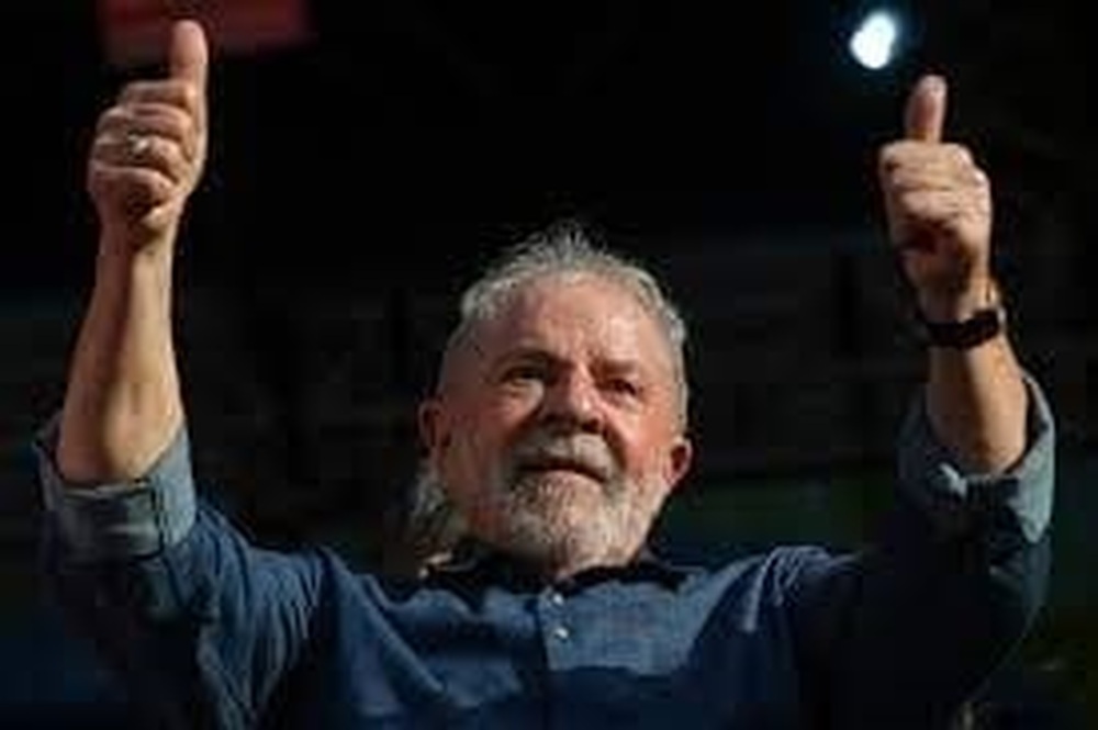 Com 51% dos votos válidos Lula já ganha 1º turno , segundo pesquisa do Ipec