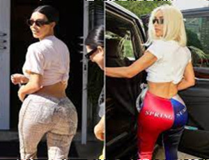 STAR: A top e milionária Kim Kardashian mostrou o bumbum reduzido em NY