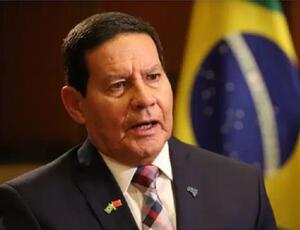 Mourão dispara que ‘não vai colocar a faixa em Lula’